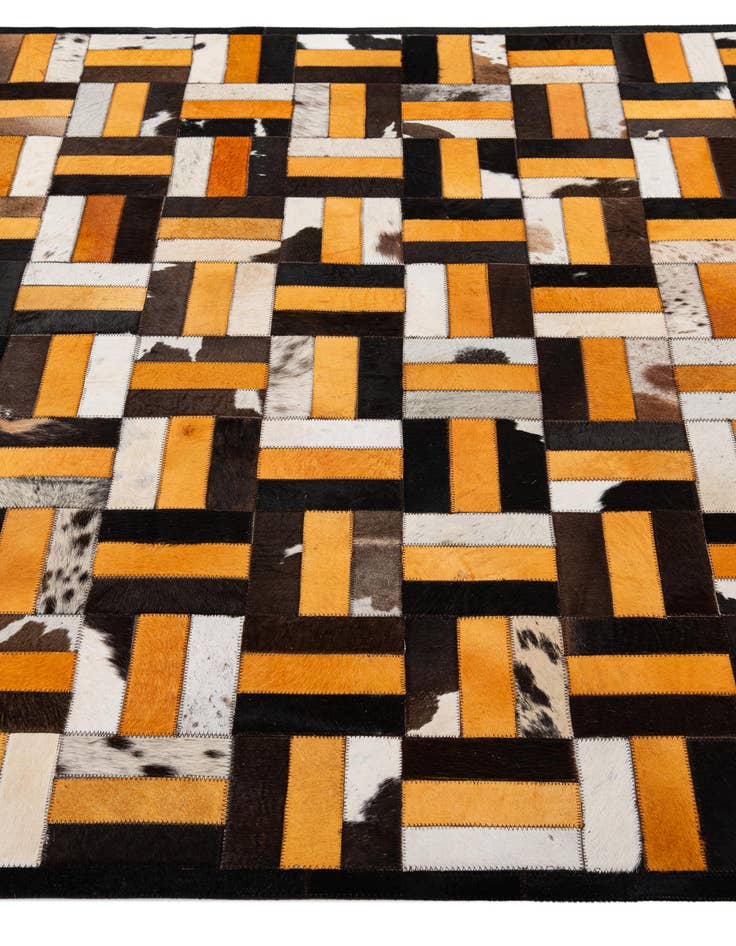 Detail image of  5' 2 x 8' Cowhide - Patchwork Rug