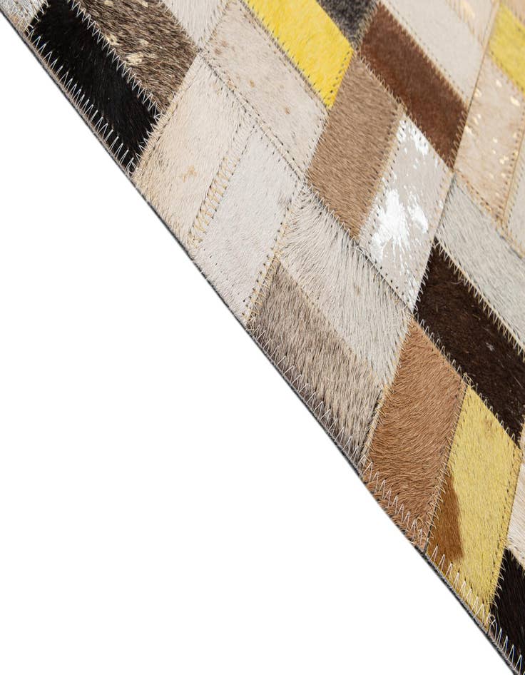Detail image of  5' x 8' Cowhide - Patchwork Rug
