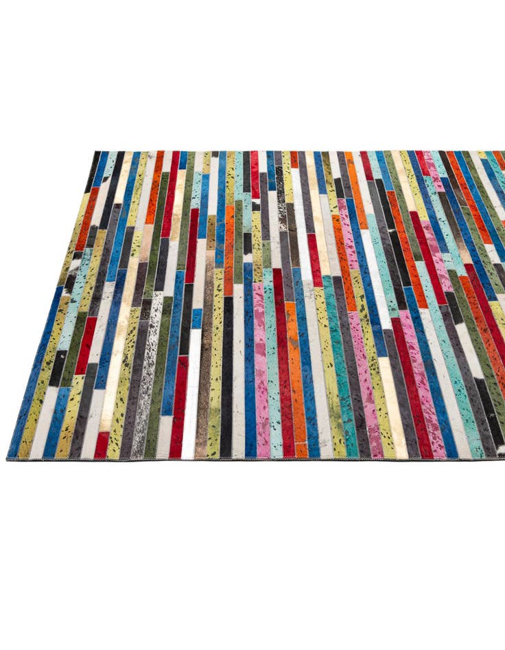 Detail image of  5' 1 x 8' Cowhide - Patchwork Rug