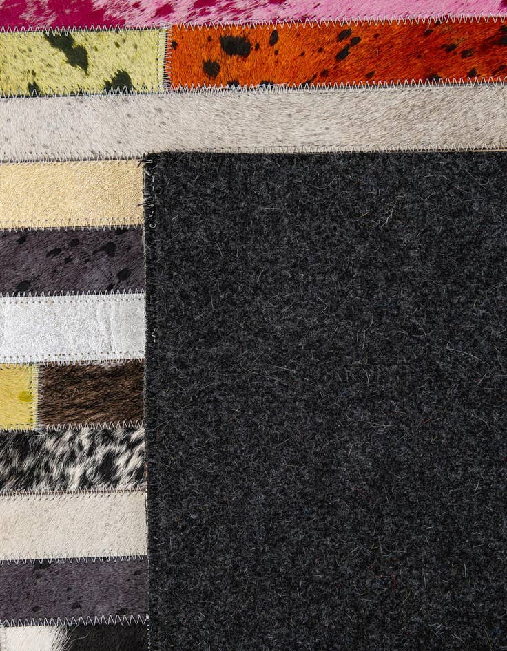 Detail image of  5' 1 x 8' Cowhide - Patchwork Rug