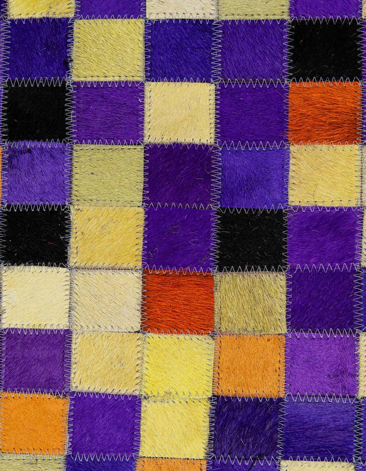 Detail image of  5' 1 x 7' 11 Cowhide - Patchwork Rug