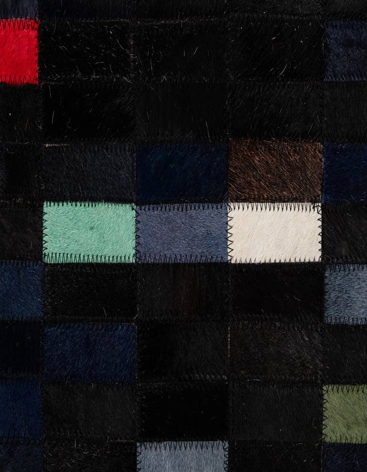 Detail image of  5' 3 x 8' Cowhide - Patchwork Rug