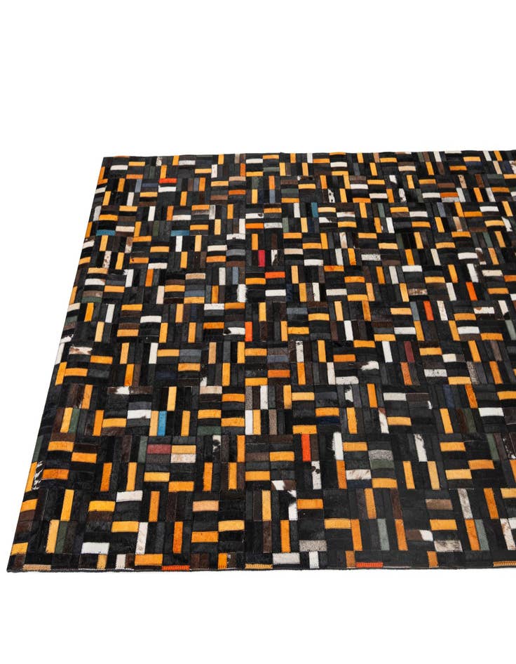 Detail image of  5' 2 x 8' Cowhide - Patchwork Rug