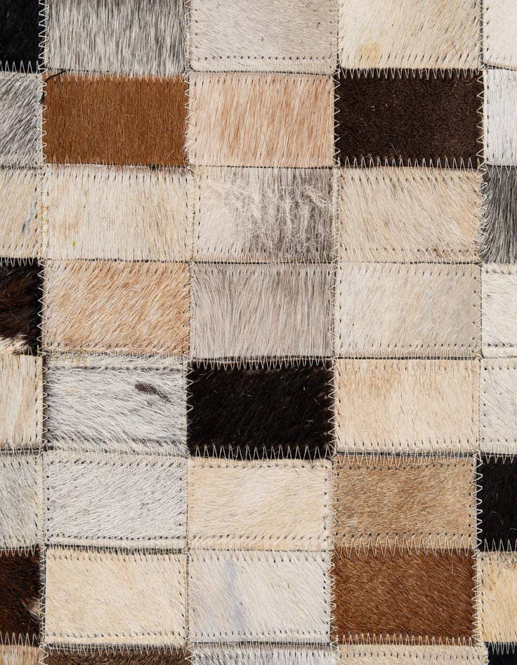 Detail image of  5' 1 x 8' Cowhide - Patchwork Rug