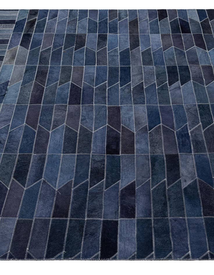 Detail image of  5' 1 x 8' Cowhide - Patchwork Rug