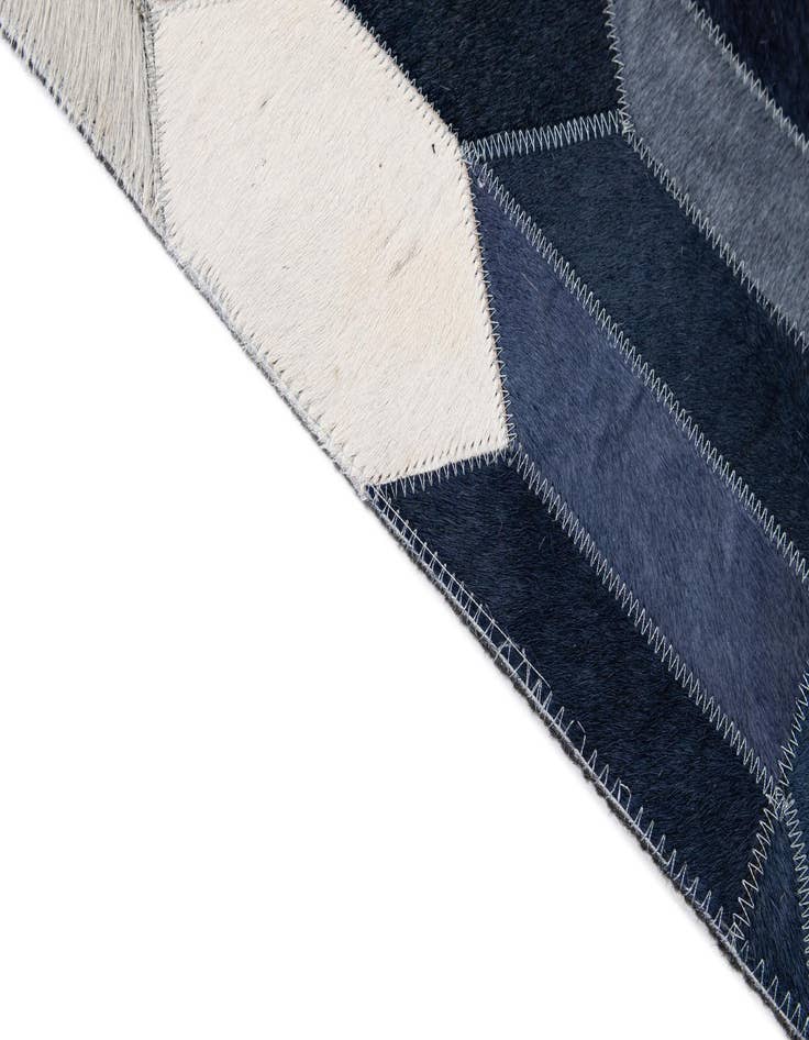 Detail image of  5' 1 x 8' Cowhide - Patchwork Rug