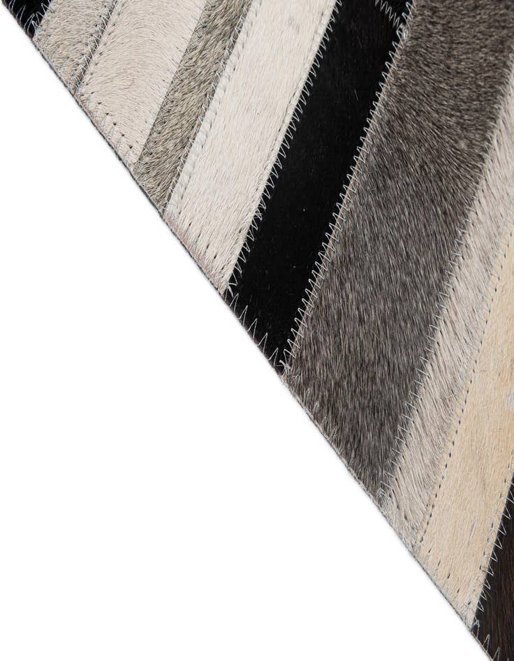 Detail image of  5' x 8' Cowhide - Patchwork Rug