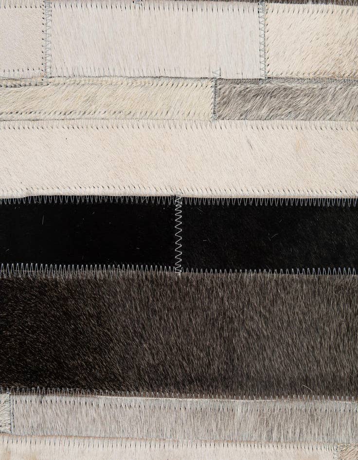 Detail image of  5' x 8' Cowhide - Patchwork Rug
