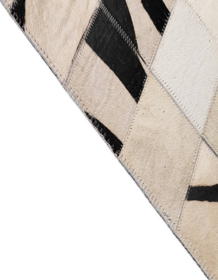 Detail image of  5' x 7' 10 Cowhide - Patchwork Rug