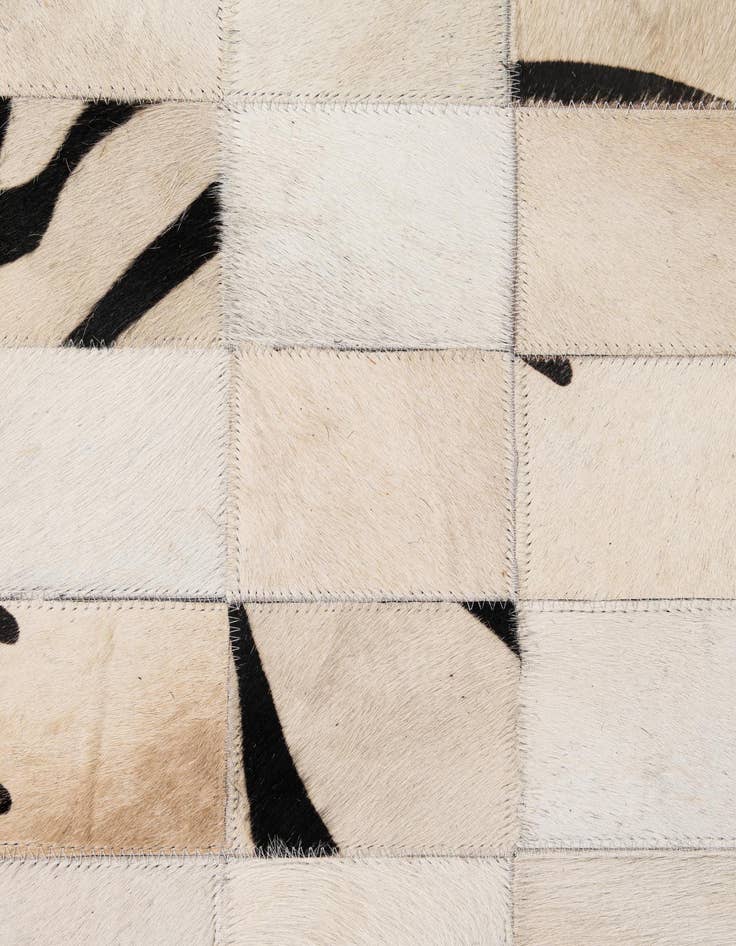 Detail image of  5' x 7' 10 Cowhide - Patchwork Rug