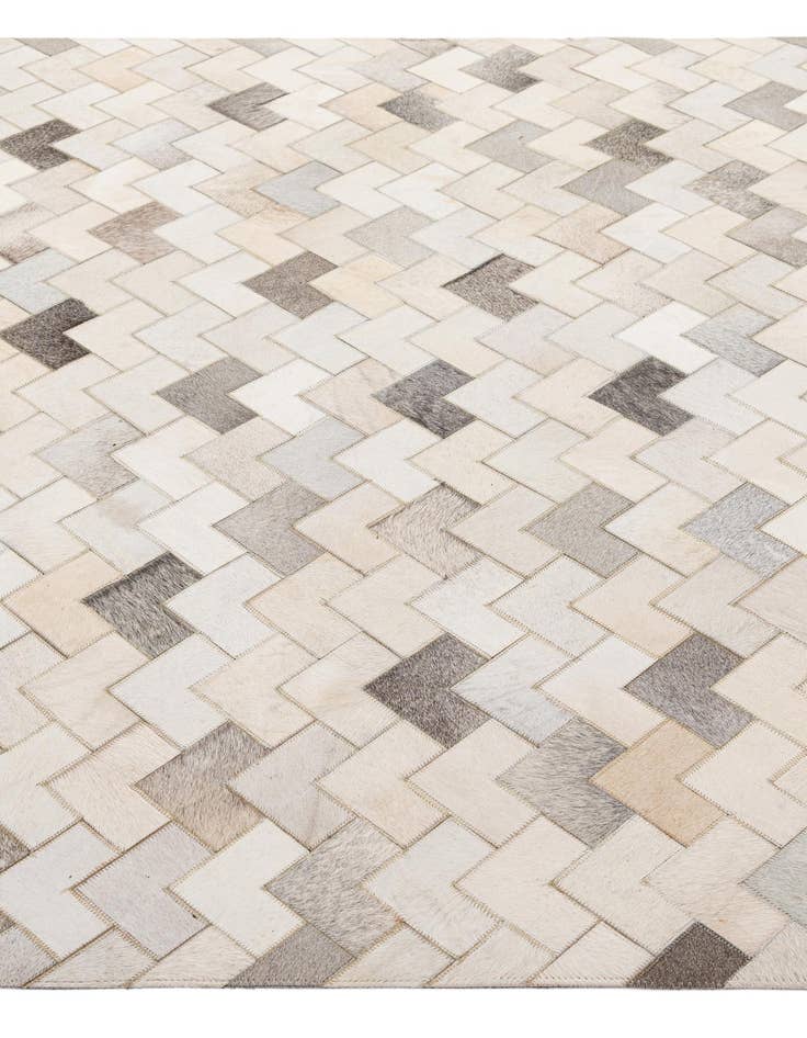 Detail image of  5' 2 x 8' Cowhide - Patchwork Rug