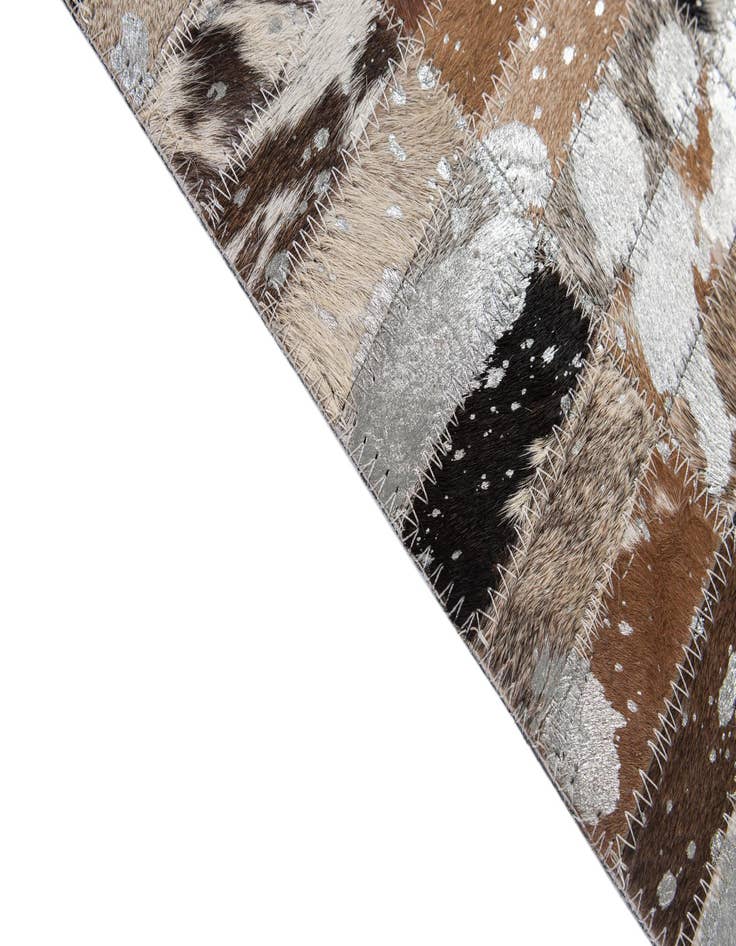 Detail image of  5' 1 x 8' Cowhide - Patchwork Rug