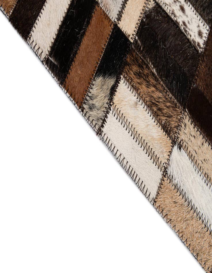 Detail image of  5' x 7' 10 Cowhide - Patchwork Rug