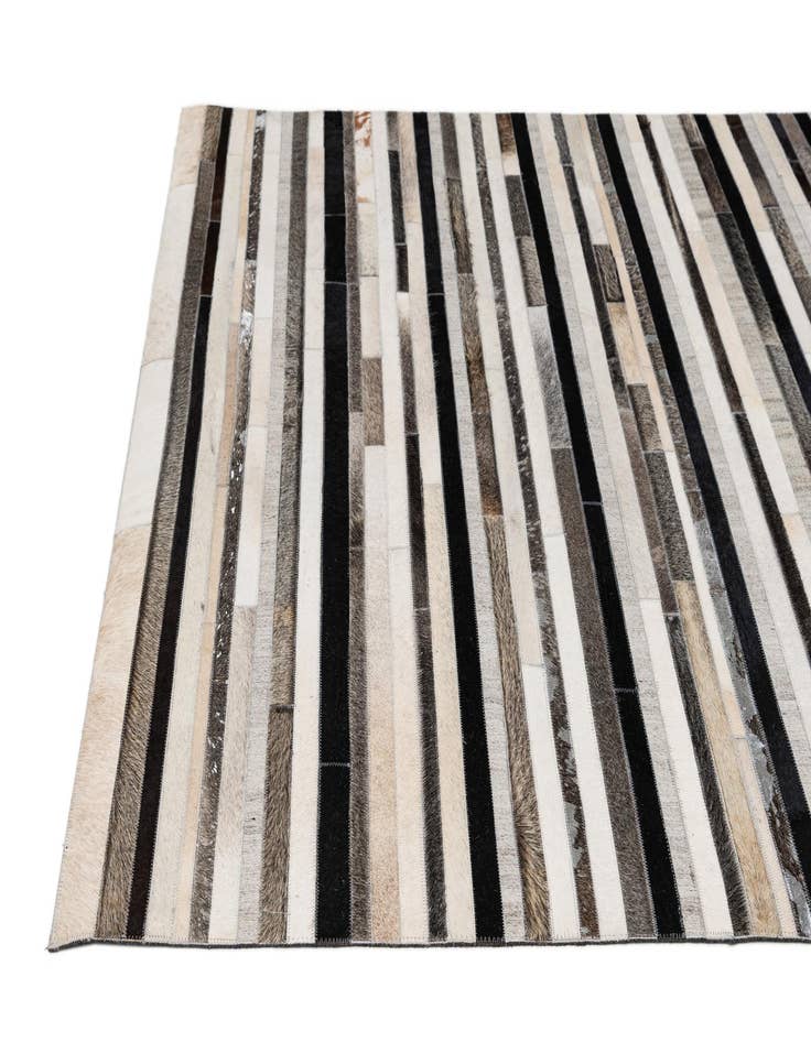 Detail image of  5' x 7' 11 Cowhide - Patchwork Rug