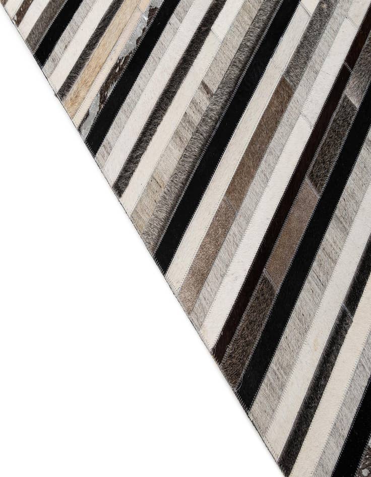 Detail image of  5' x 7' 11 Cowhide - Patchwork Rug