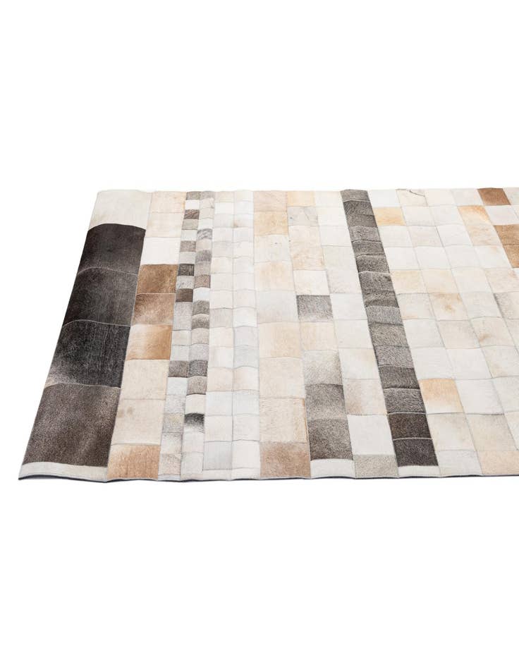 Detail image of  5' 1 x 8' Cowhide - Patchwork Rug