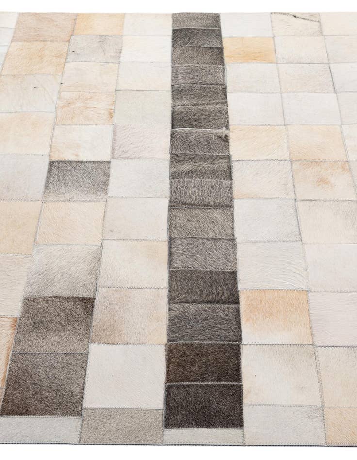 Detail image of  5' 1 x 8' Cowhide - Patchwork Rug