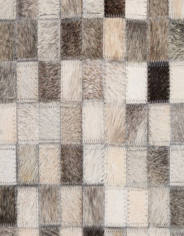 Detail image of  5' 1 x 8' Cowhide - Patchwork Rug