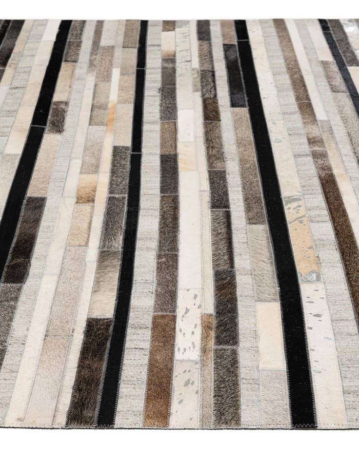 Detail image of  5' 1 x 8' Cowhide - Patchwork Rug