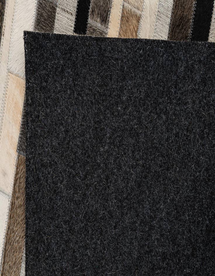 Detail image of  5' 1 x 8' Cowhide - Patchwork Rug