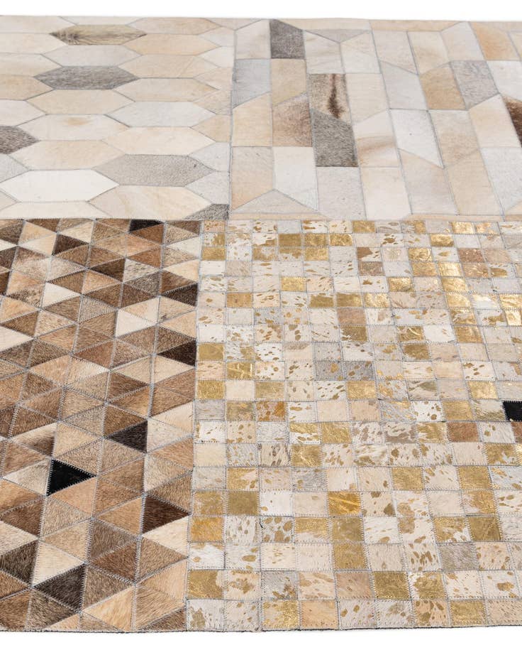 Detail image of  5' 2 x 8' Cowhide - Patchwork Rug