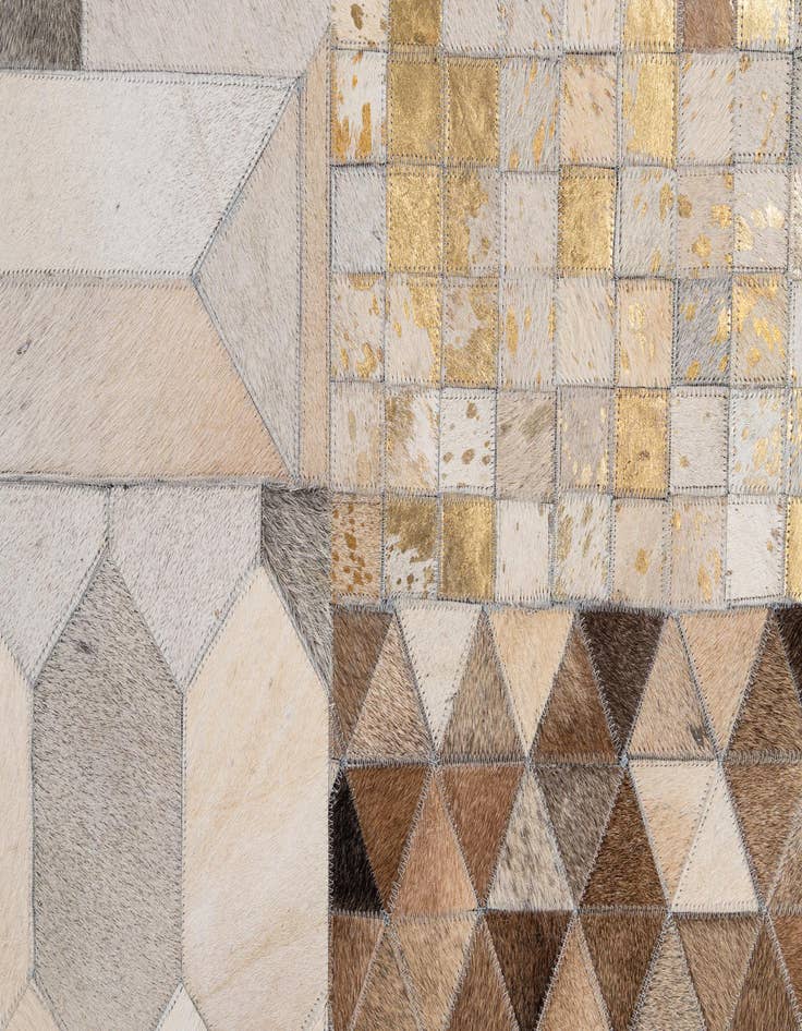 Detail image of  5' 2 x 8' Cowhide - Patchwork Rug