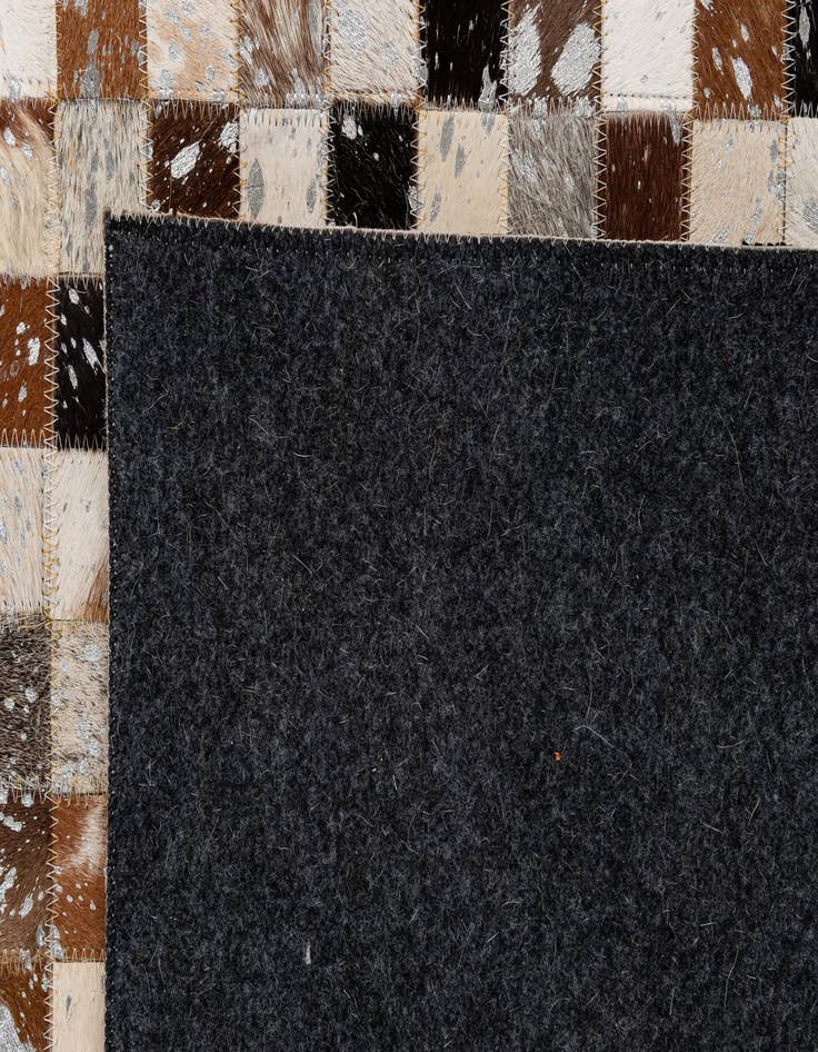 Detail image of  5' x 8' Cowhide - Patchwork Rug