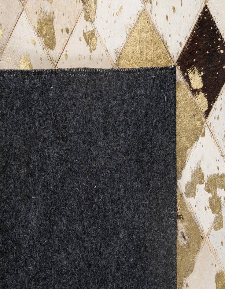 Detail image of  5' x 7' 10 Cowhide - Patchwork Rug