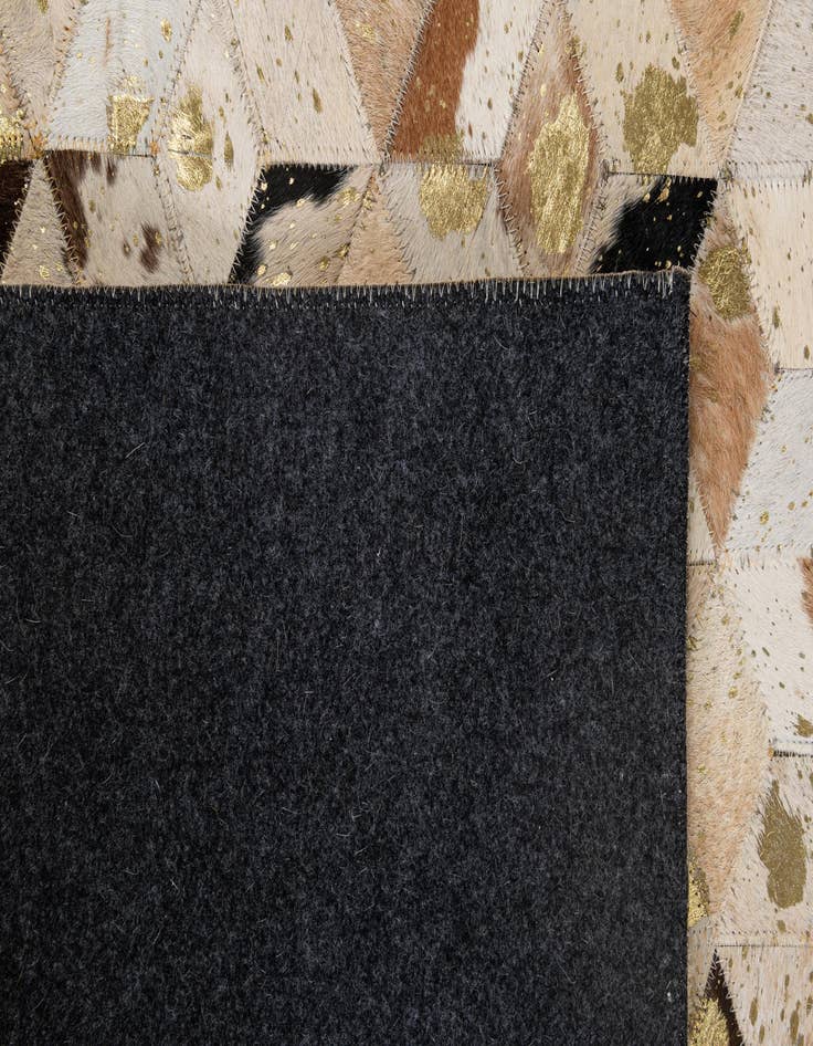 Detail image of  5' 3 x 8' Cowhide - Patchwork Rug