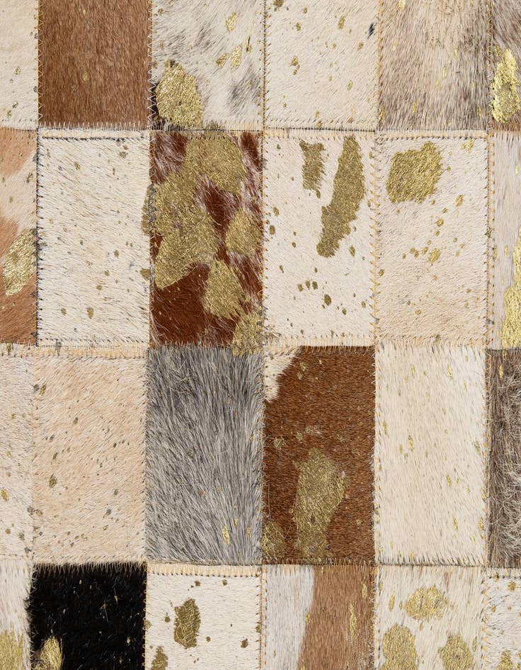 Detail image of  5' 1 x 8' Cowhide - Patchwork Rug