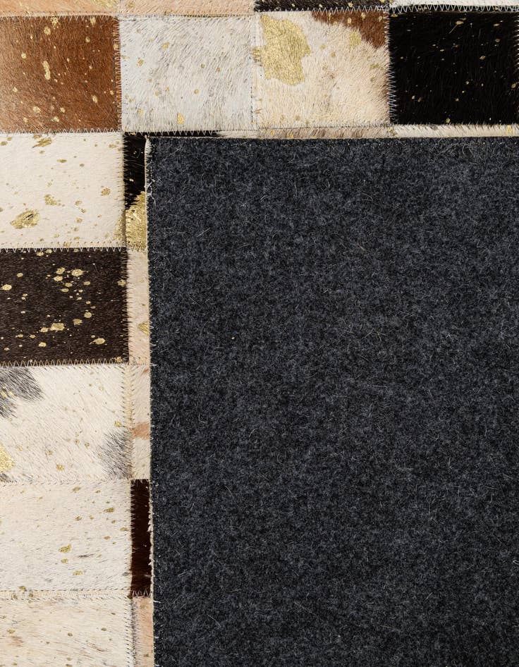 Detail image of  5' 1 x 8' Cowhide - Patchwork Rug