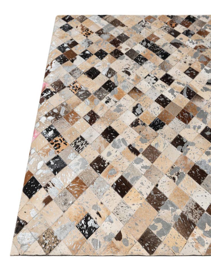 Detail image of  5' 1 x 8' Cowhide - Patchwork Rug