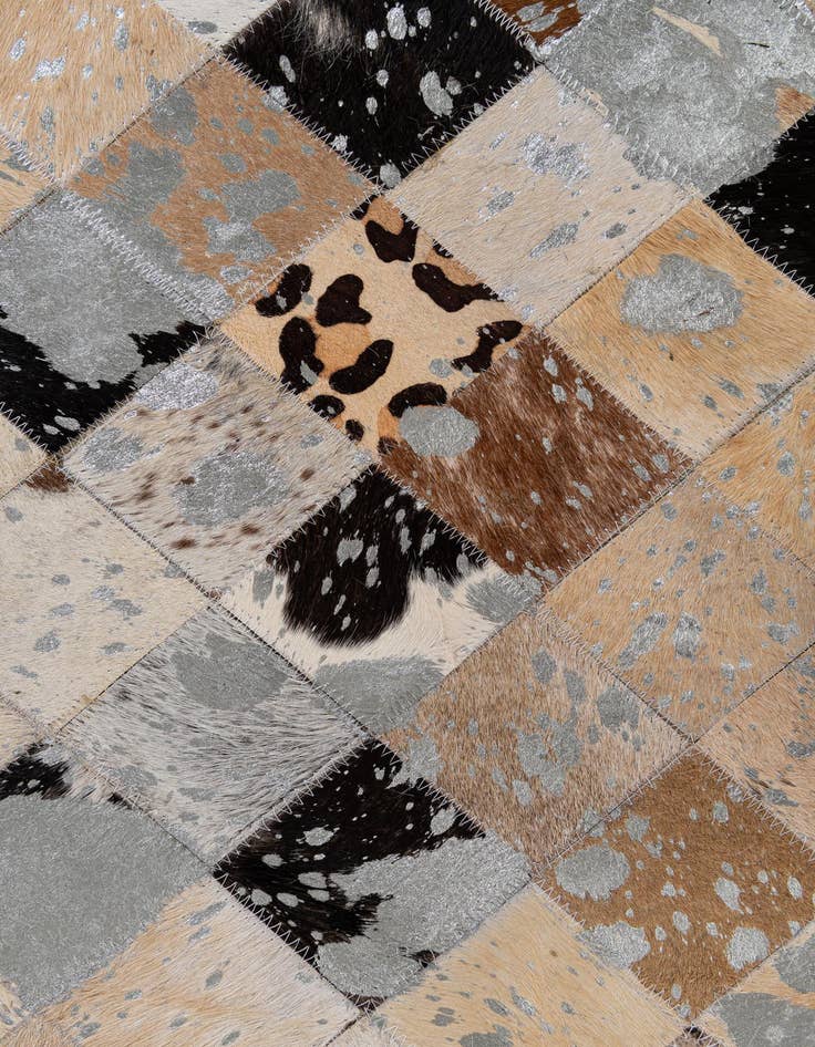 Detail image of  5' 1 x 8' Cowhide - Patchwork Rug