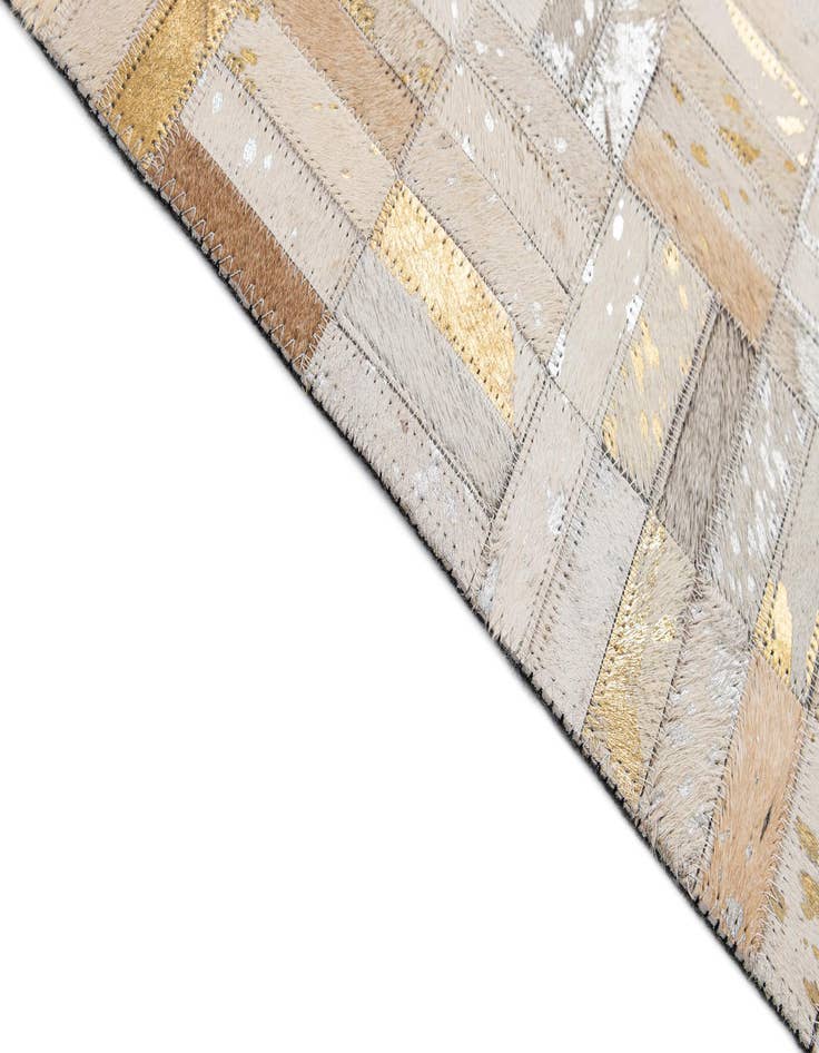 Detail image of  5' x 8' Cowhide - Patchwork Rug