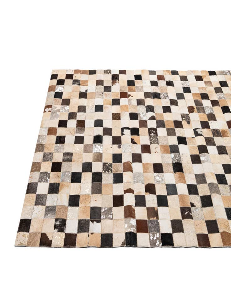 Detail image of  5' 1 x 8' Cowhide - Patchwork Rug