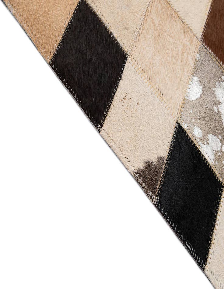 Detail image of  5' 1 x 8' Cowhide - Patchwork Rug