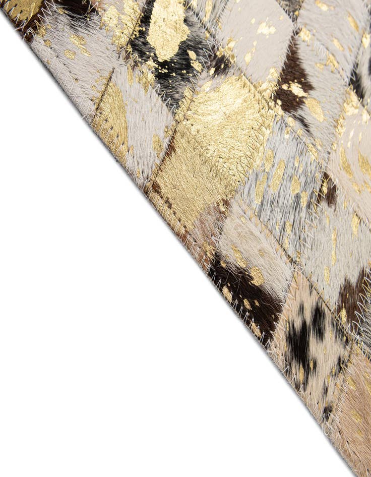 Detail image of  5' 1 x 8' Cowhide - Patchwork Rug