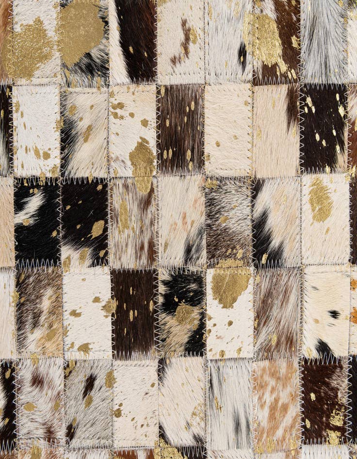 Detail image of  5' 1 x 8' Cowhide - Patchwork Rug