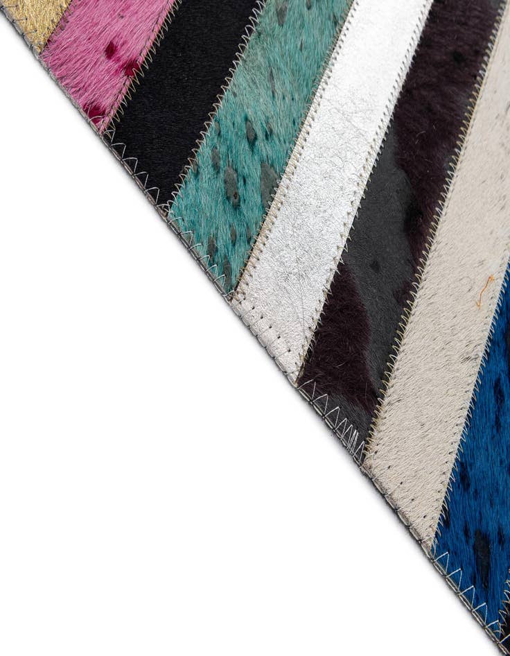 Detail image of  5' 1 x 7' 11 Cowhide - Patchwork Rug
