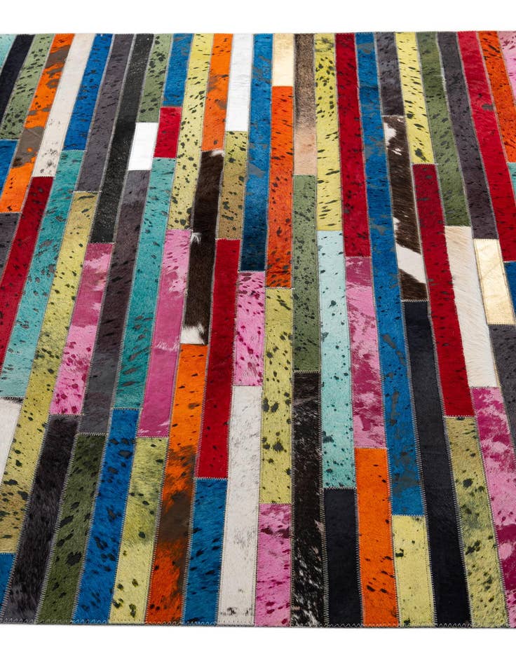 Detail image of  5' 1 x 8' Cowhide - Patchwork Rug