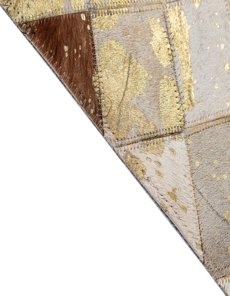 Detail image of  5' x 7' 10 Cowhide - Patchwork Rug