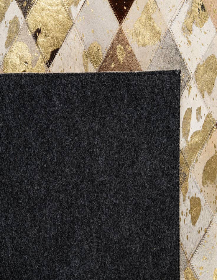 Detail image of  5' x 7' 10 Cowhide - Patchwork Rug
