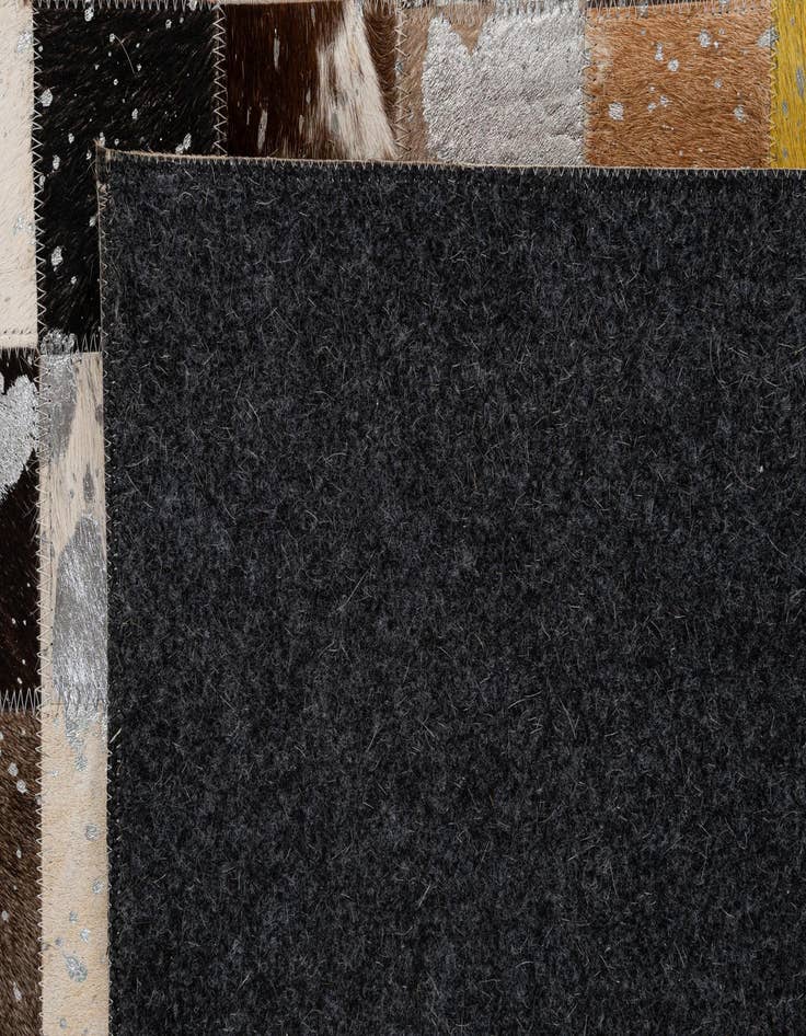 Detail image of  5' 1 x 8' Cowhide - Patchwork Rug