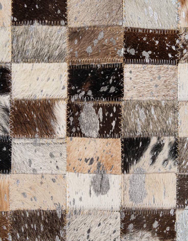 Detail image of  5' 2 x 8' Cowhide - Patchwork Rug