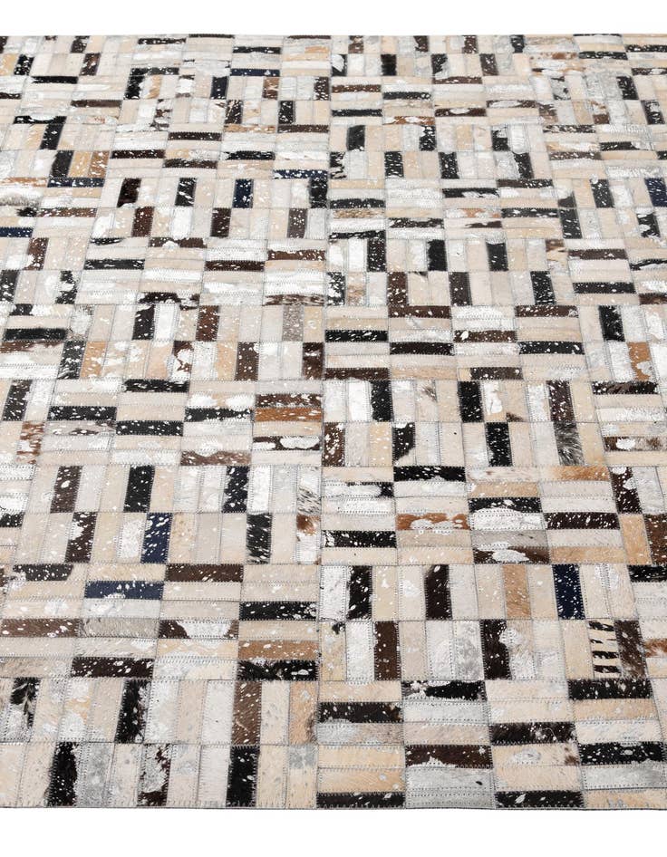Detail image of  5' x 7' 10 Cowhide - Patchwork Rug