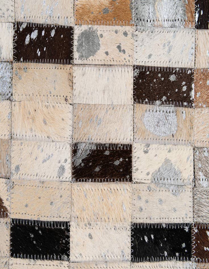 Detail image of  5' 1 x 8' Cowhide - Patchwork Rug