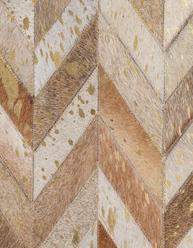 Detail image of  5' 1 x 8' Cowhide - Patchwork Rug