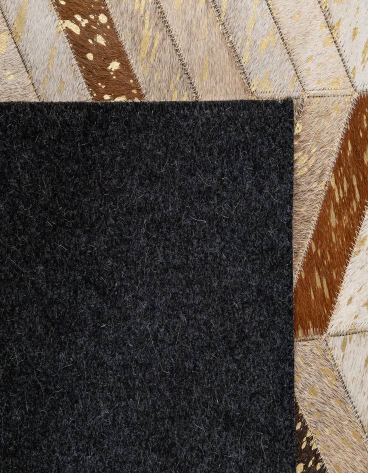 Detail image of  5' 1 x 8' Cowhide - Patchwork Rug