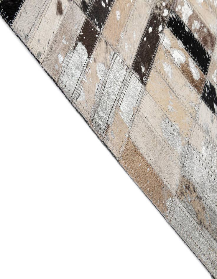 Detail image of  5' x 8' Cowhide - Patchwork Rug