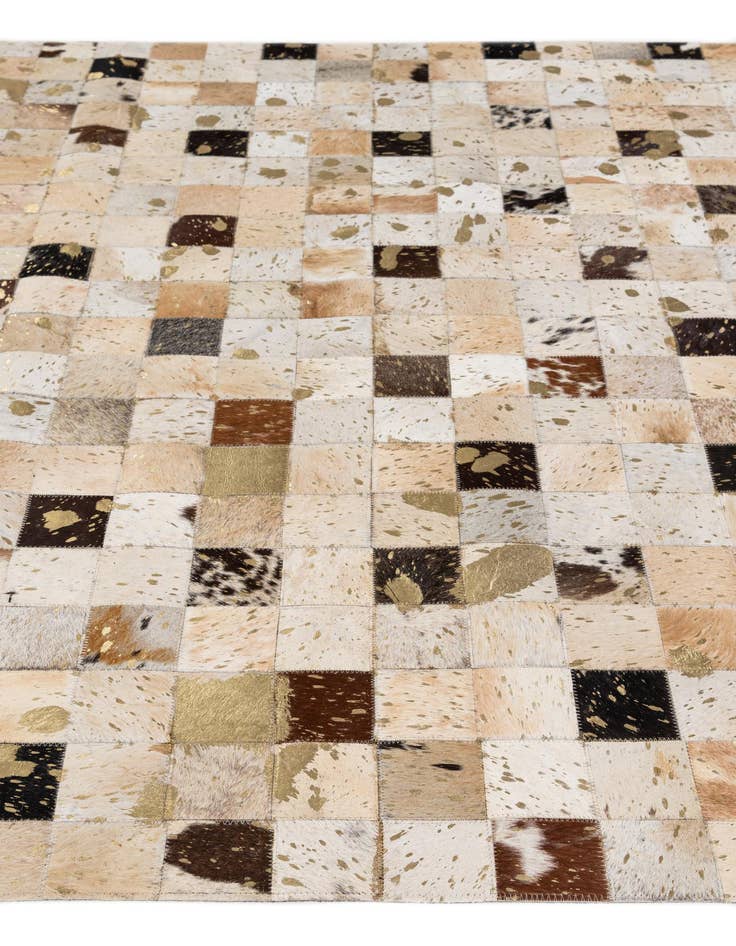 Detail image of  5' 1 x 8' Cowhide - Patchwork Rug